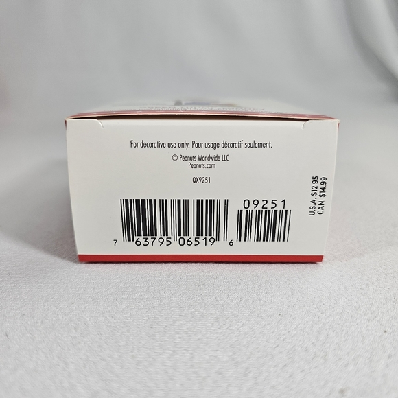 Hallmark 2016 Peanuts Green Thumb Snoopy Ornament - Picture 11 of 13